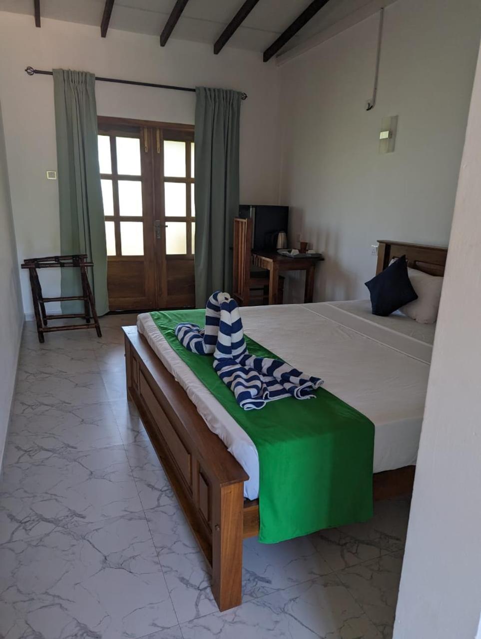 Kirinda Heaven - Yala Hotel Bagian luar foto
